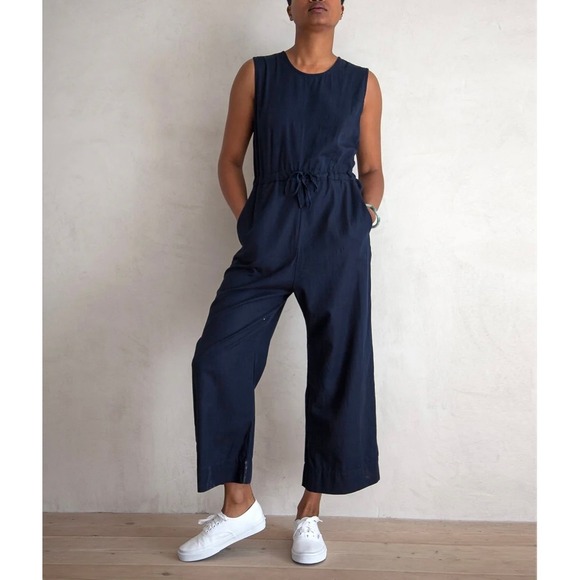 Ali Golden Pants - ALI GOLDEN Slit Back Jumpsuit XS Navy Blue Sleeveless Wide Leg Cropped